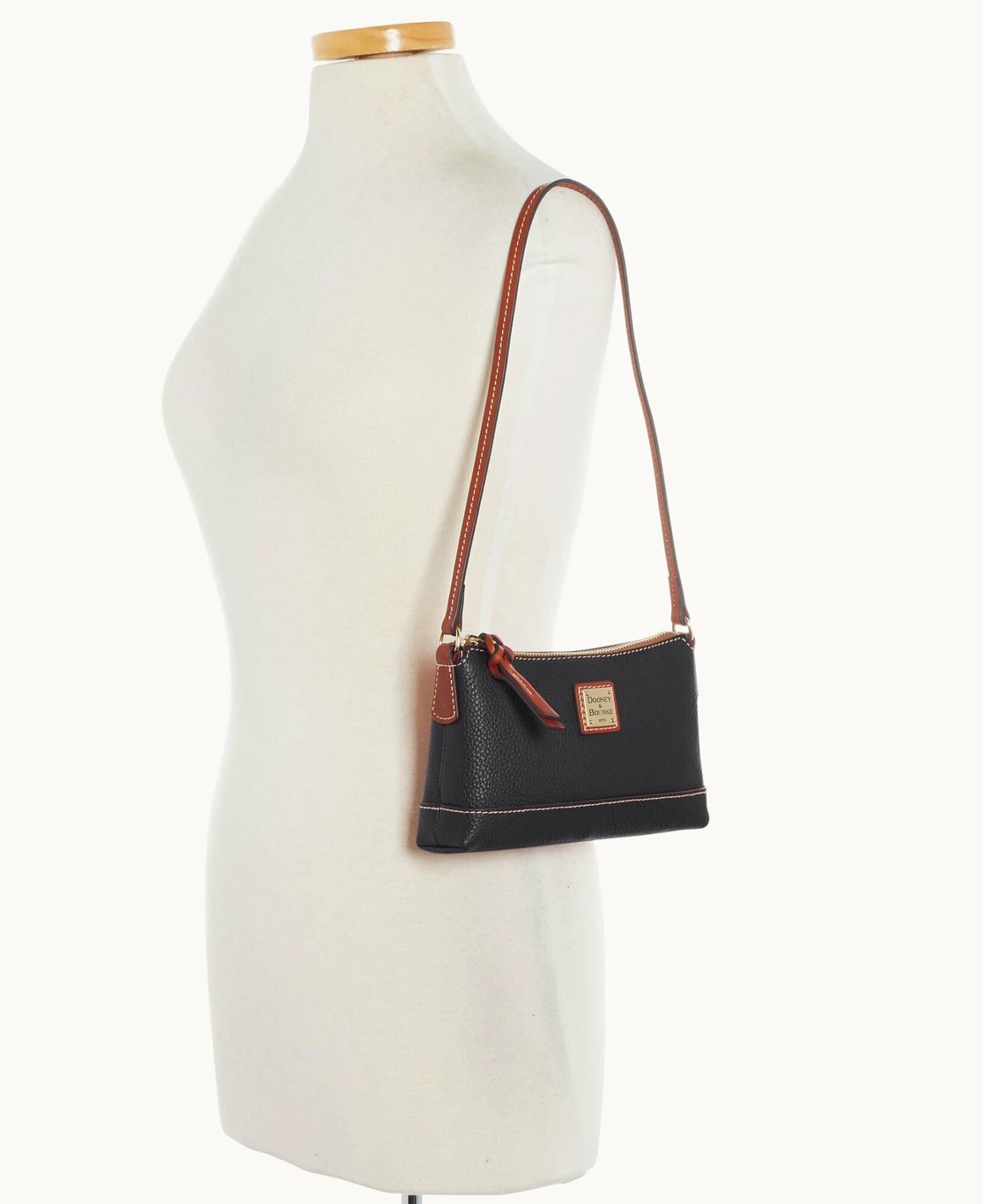 Pebble Grain Izzy Bag Black Pebble Grain Izzy Bag Black -Florentine Shop B1829G AWBLPATN ALT4 1