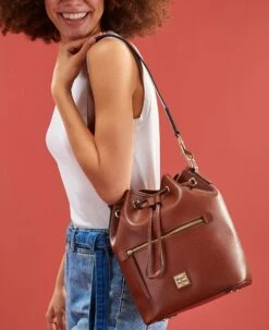 Saffiano Drawstring Off White 6 Saffiano Drawstring Off White -Florentine Shop B2SAF1935 ILD lifestyle 1