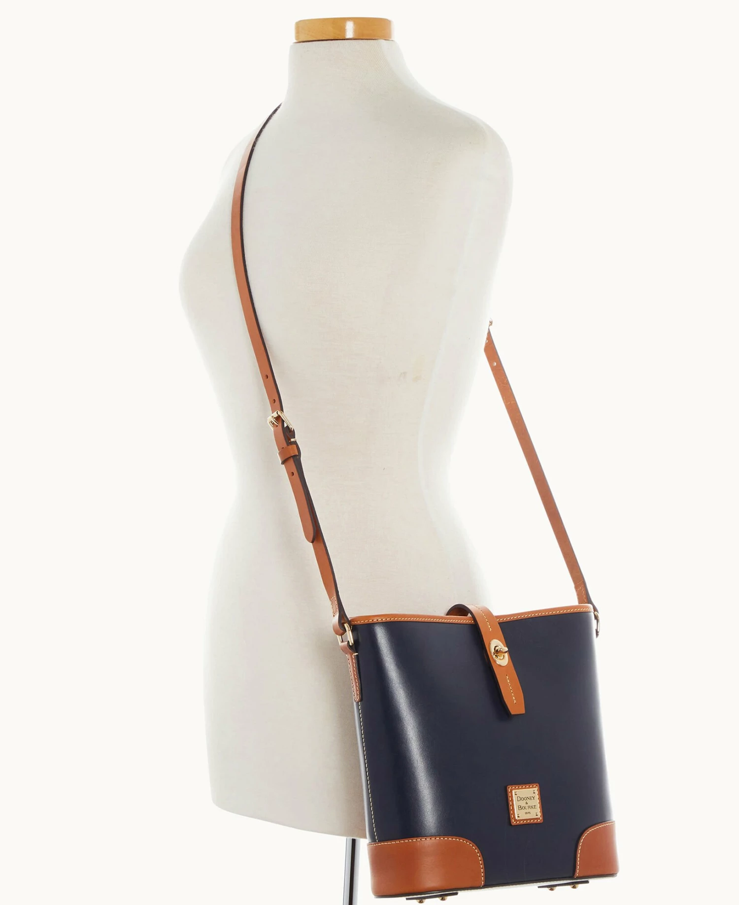 Wexford Leather Crossbody Bucket Midnight Blue Wexford Leather Crossbody Bucket Midnight Blue -Florentine Shop B9061G JKMDPANA ALT4 1