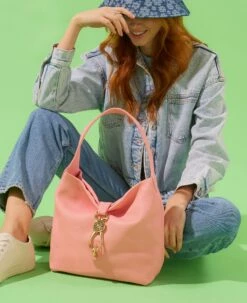 Pebble Grain Small Logo Lock Sac Midnight Blue 6 Pebble Grain Small Logo Lock Sac Midnight Blue -Florentine Shop BPEBS1892 ILD lifestyle 1