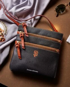 MLB Giants N S Triple Zip Crossbody GIANTS -Florentine Shop BPSGI0298 ILD lifestyle 1