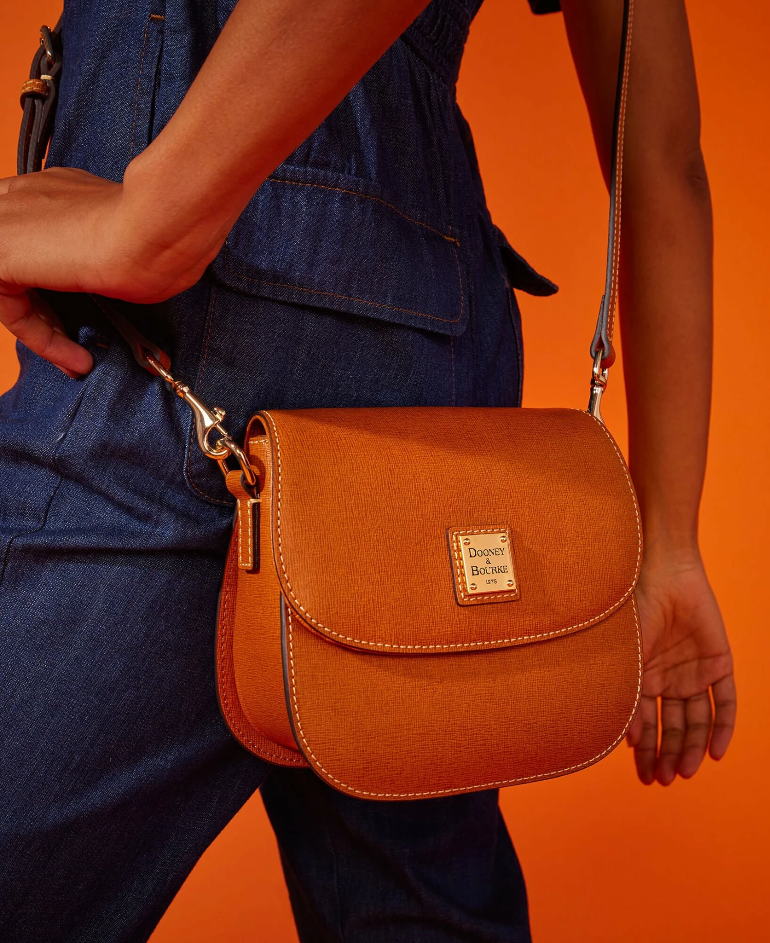 Saffiano Saddle Bag Bubble Gum Saffiano Saddle Bag Bubble Gum -Florentine Shop BSAFF2323 ILD lifestyle 1