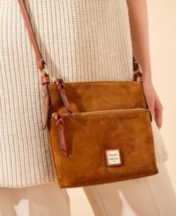 Suede Letter Carrier Black 6 Suede Letter Carrier Black -Florentine Shop BSUED1725 ILD lifestyle 1