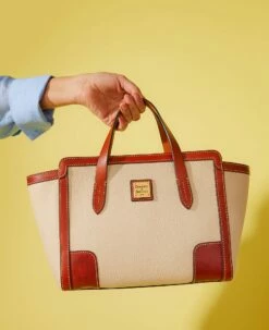 Pebble Grain Small Shopper Black Black 6 Pebble Grain Small Shopper Black Black -Florentine Shop R0674 ILD lifestyle 1