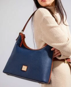 Pebble Grain Hobo Coral 7 Pebble Grain Hobo Coral -Florentine Shop R1613 ILD lifestyle 1