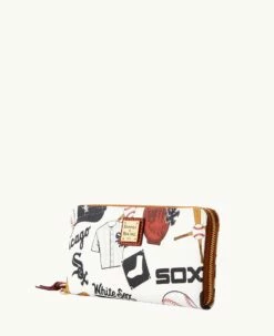 MLB White Sox Large Zip Around Wristlet WHITE SOX -Florentine Shop W0126G QUMWPATNWHSX ALT1 1