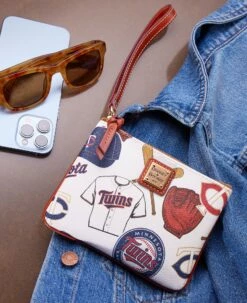 MLB Twins Stadium Wristlet TWINS 5 MLB Twins Stadium Wristlet TWINS -Florentine Shop WNGTW0279 ILD lifestyle 1
