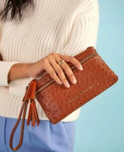 Ostrich Double Zip Wristlet Black 5 Ostrich Double Zip Wristlet Black -Florentine Shop WO0174 ILD lifestyle 1