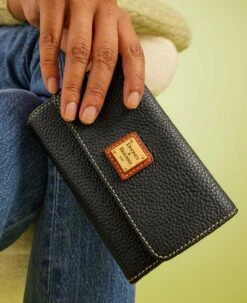 Pebble Grain Flap Wallet Plum Wine -Florentine Shop ZR0195 ILD lifestyle 1